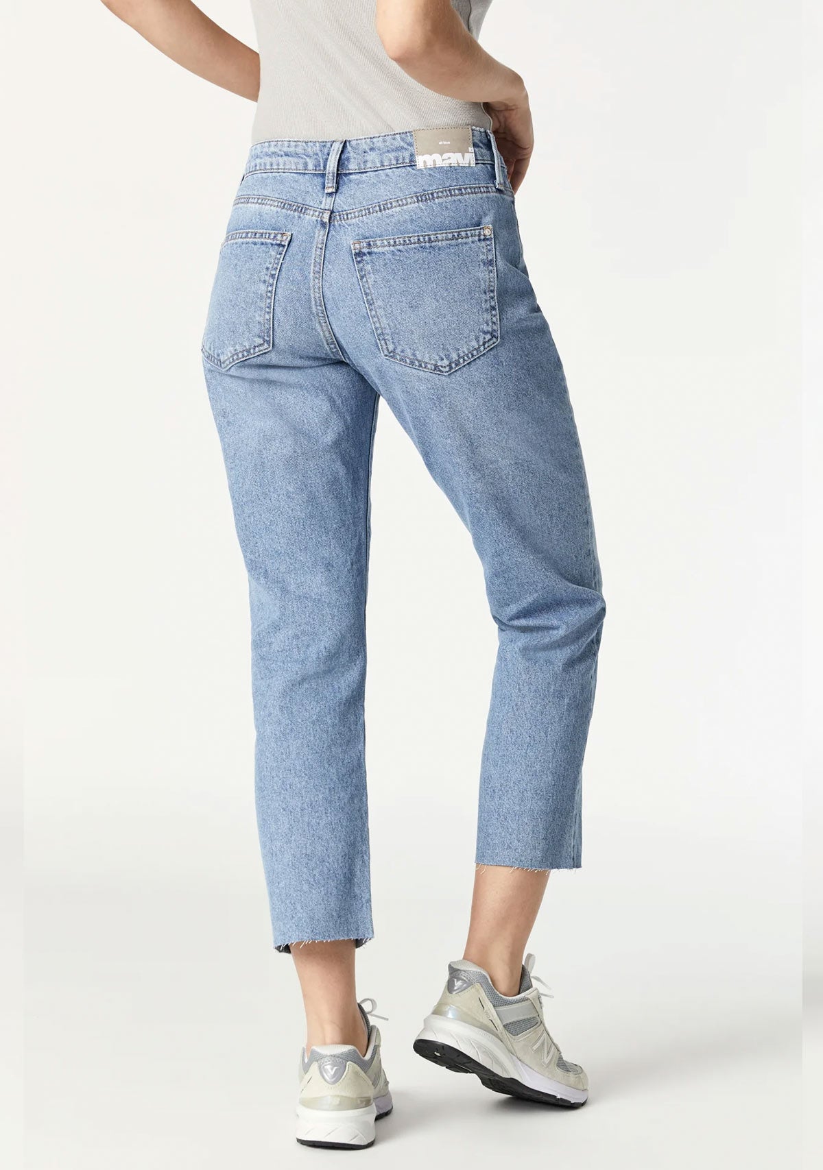 New York Straight Leg Light Brushed Denim