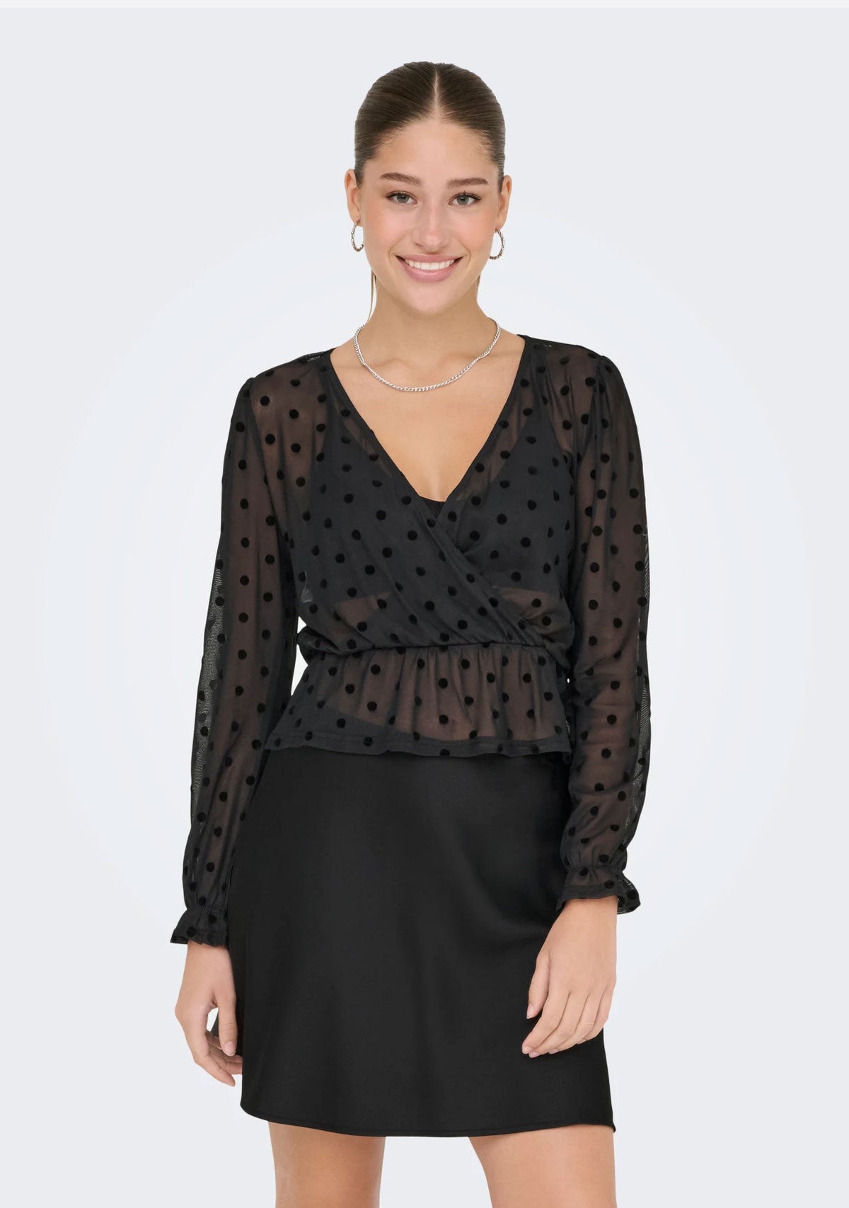 ONLmika Vis Satin Short Skirt Wvn Black