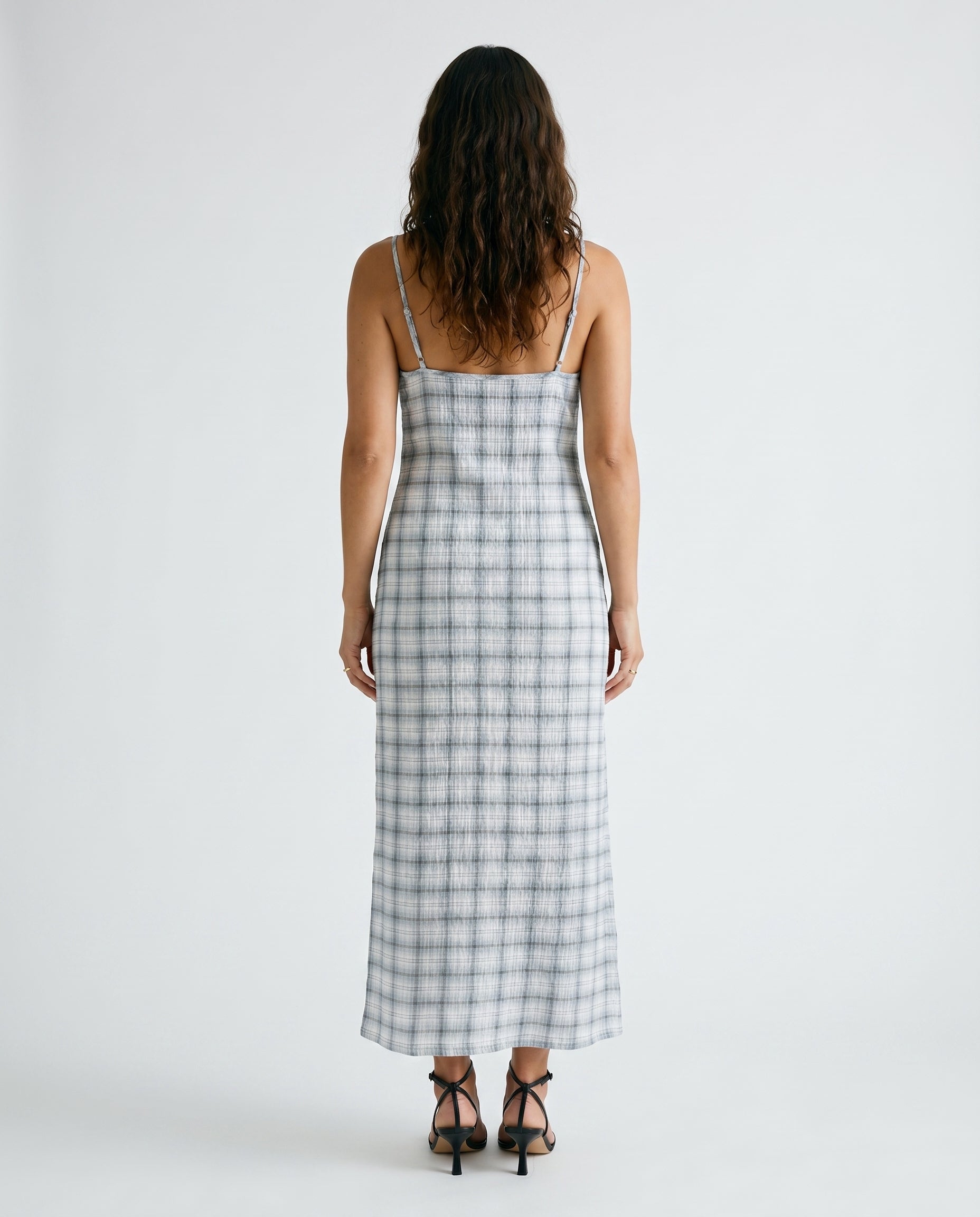 Lagoon - Robe longue en seersucker de chanvre à carreaux grisâtres