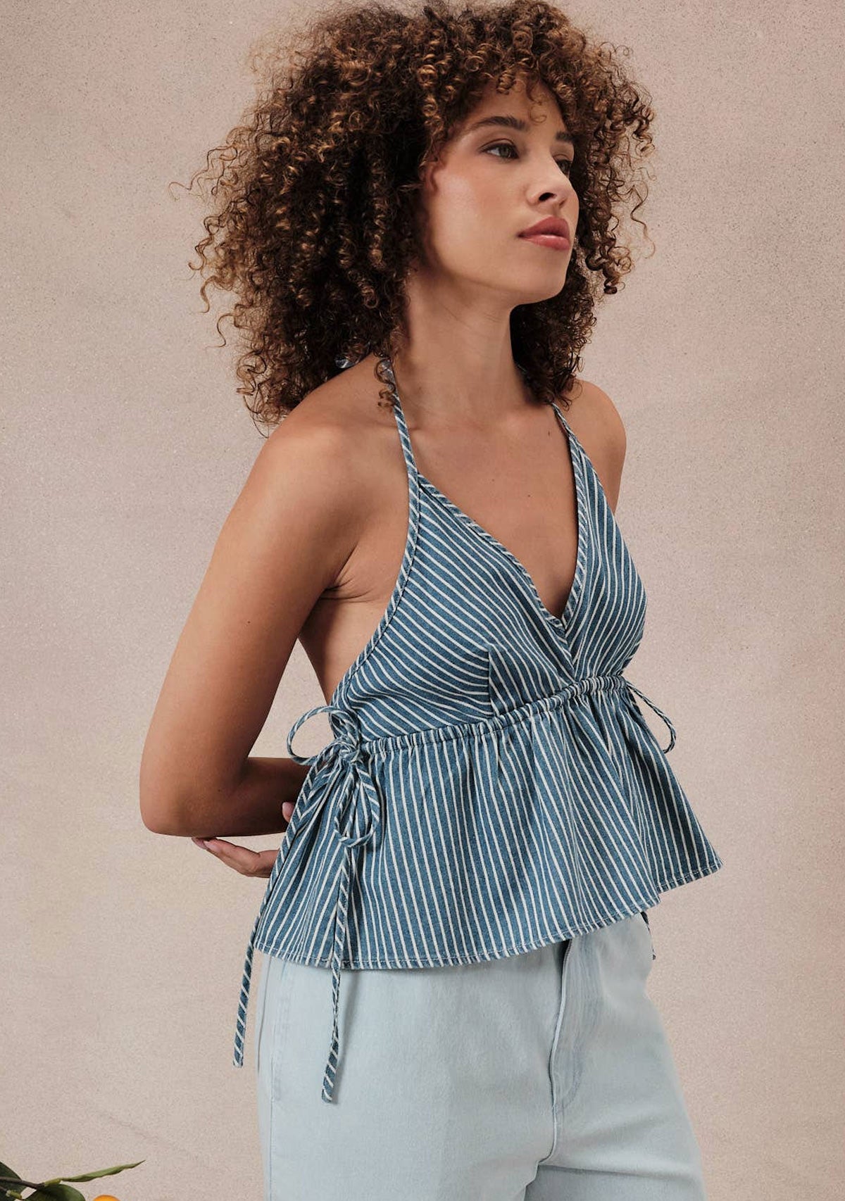 Halter Sleeveless Top W Tunnering Self Ties At Side Seams Denim White Stripe