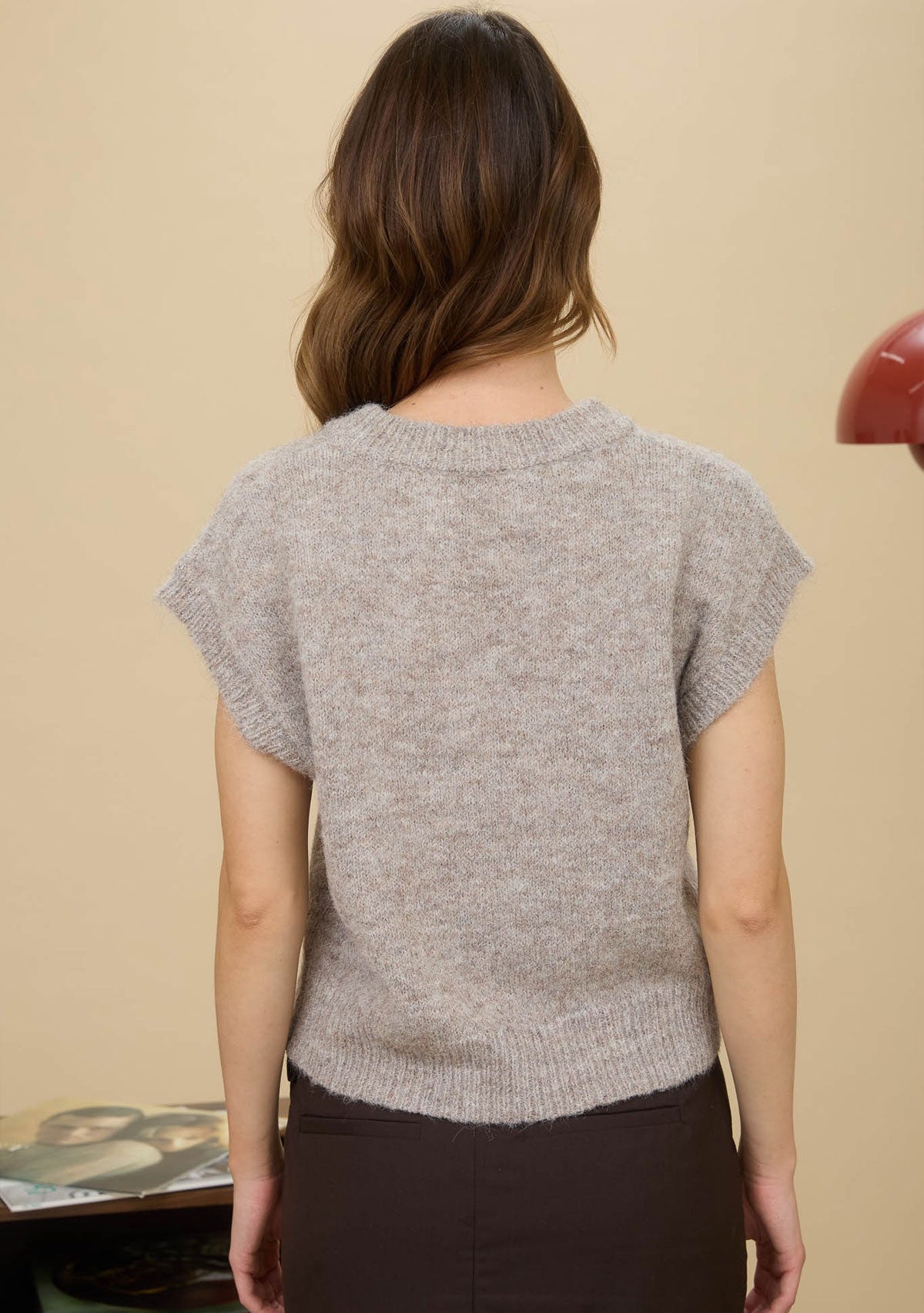 Argyle Pattern V Neck Sleeveless Sweater Vest Taupe