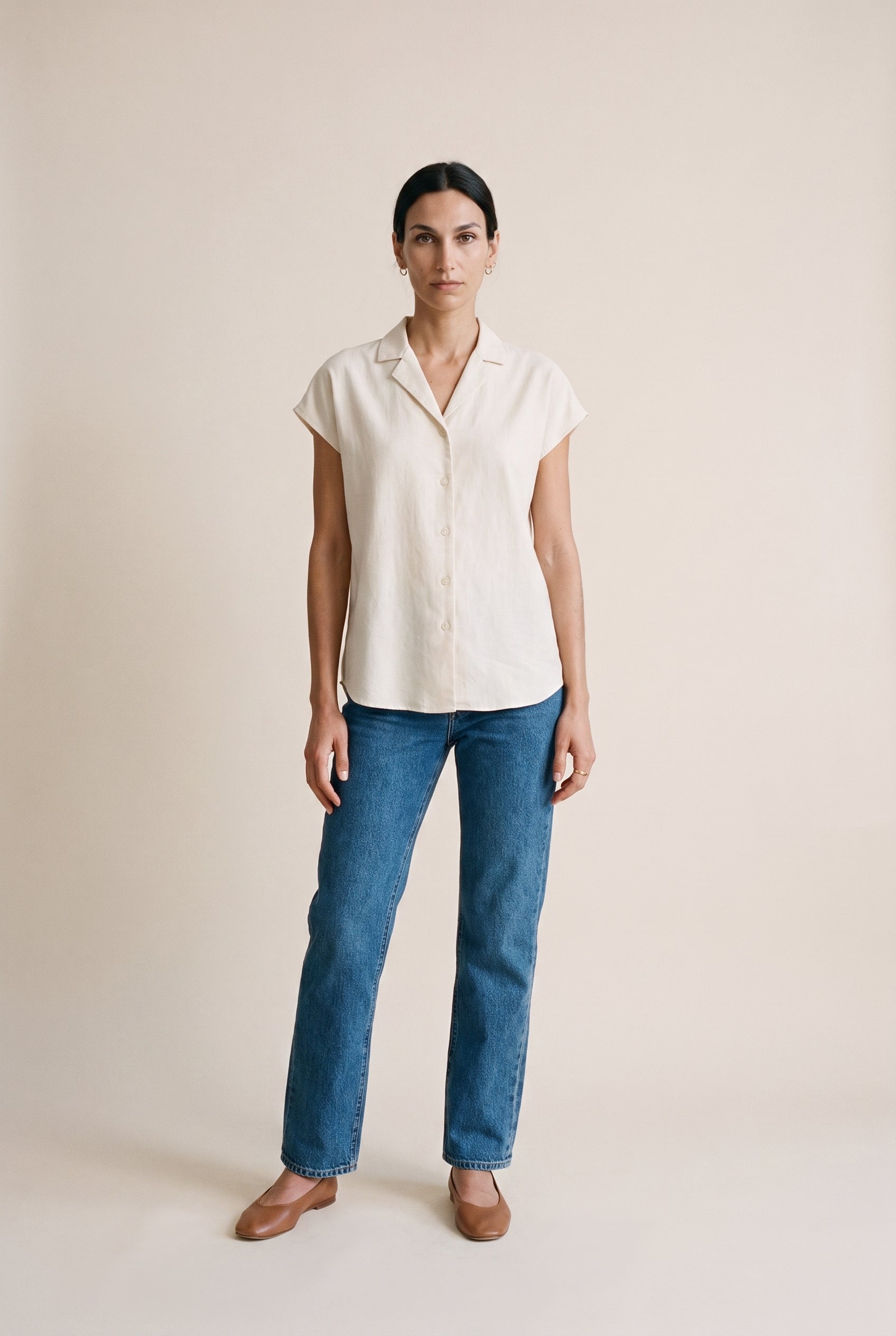 Chemise à manches courtes boutonnée blanc cassé