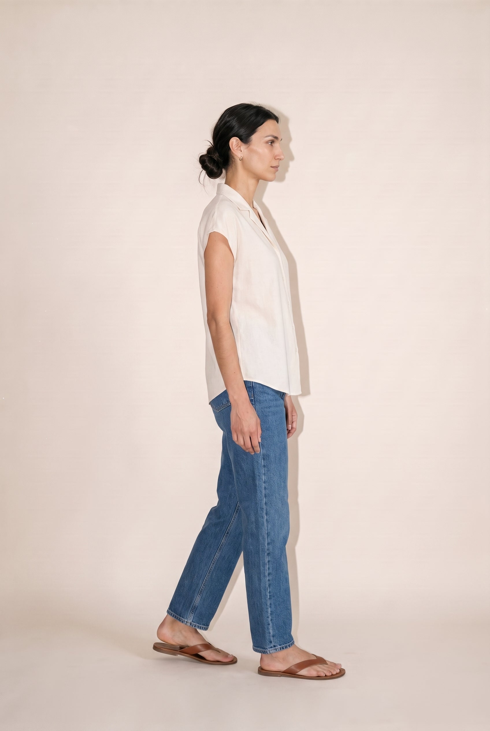 Chemise à manches courtes boutonnée blanc cassé
