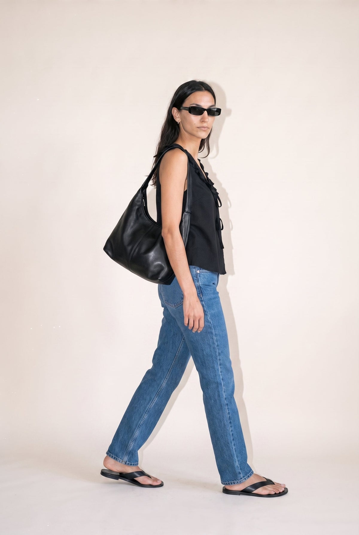 Ruffle Sleeveless Top Black Hyfve
