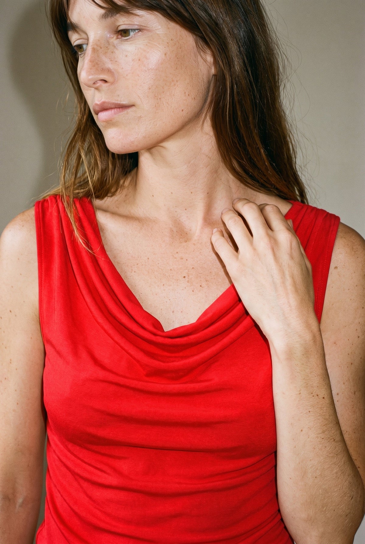Sleeveless Boat Neck Blouse Red Hyfve