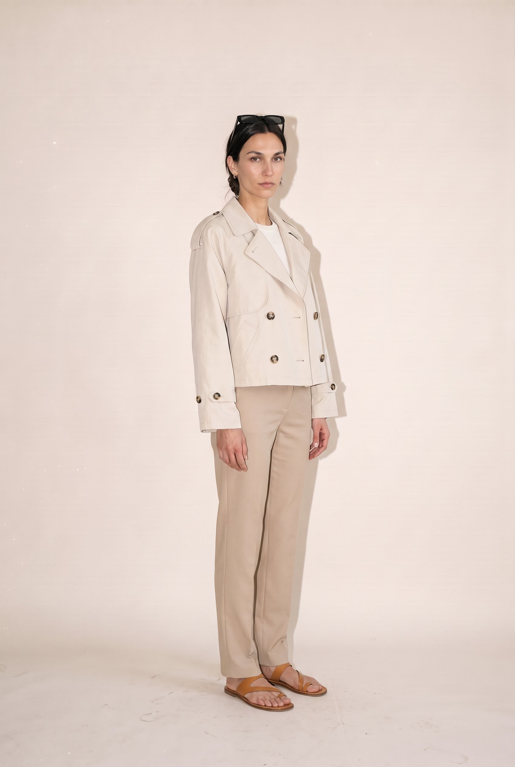 Trench-coat demi-taille à double boutonnage beige