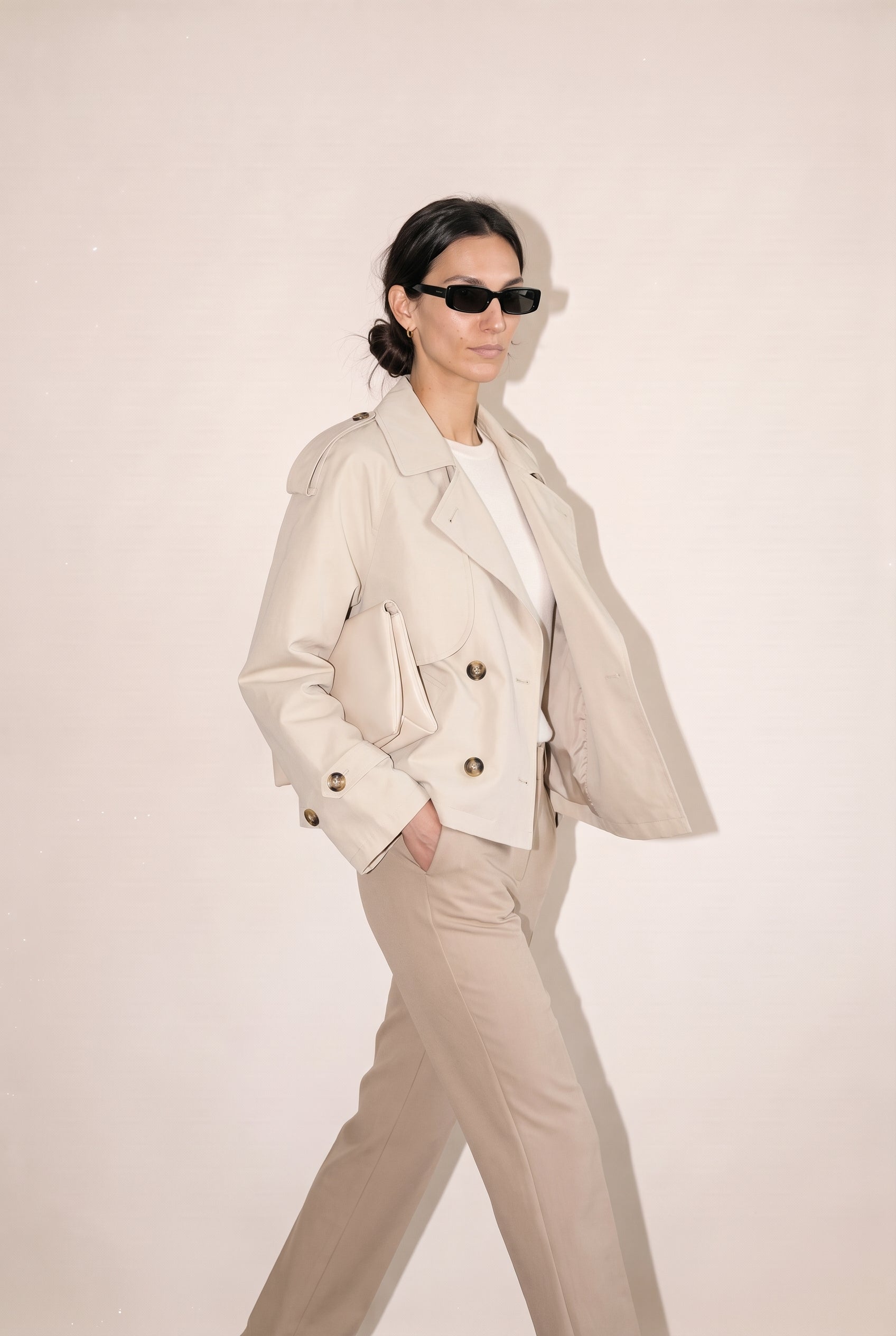Trench-coat demi-taille à double boutonnage beige