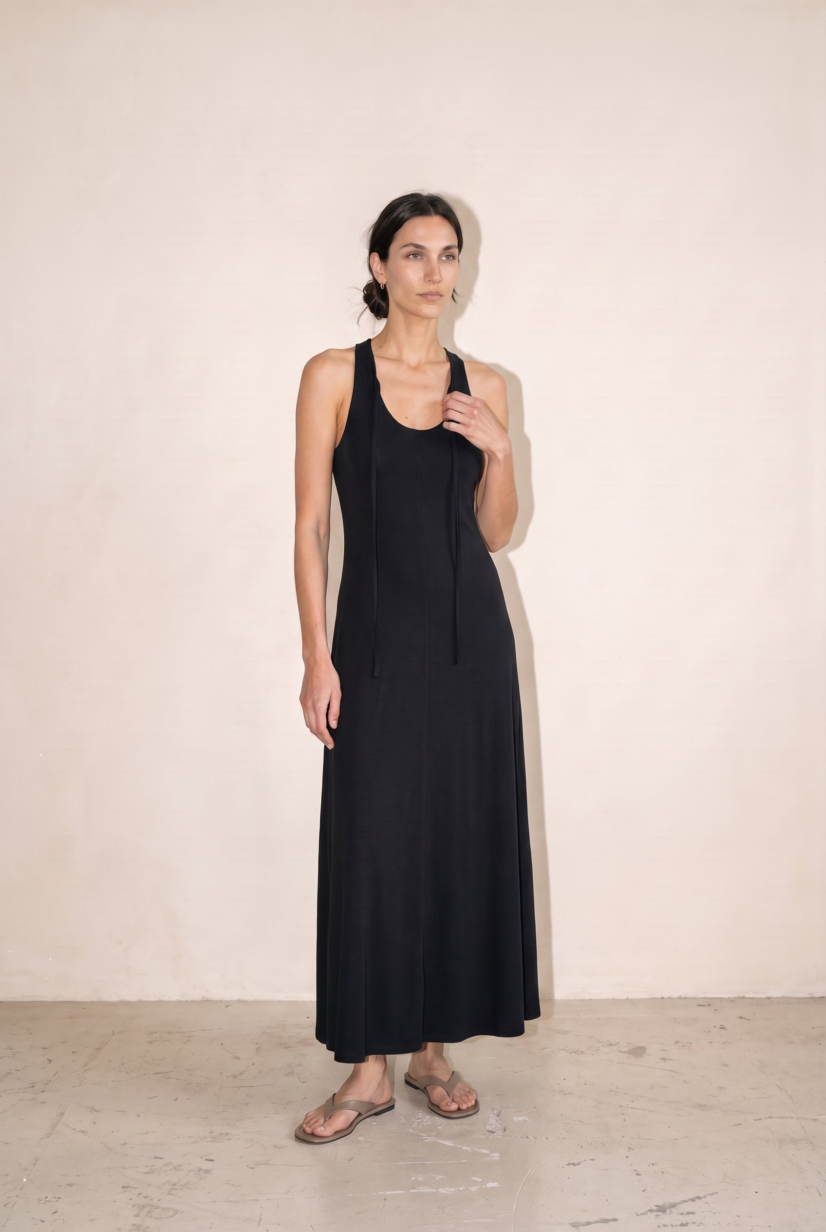 Modern Minimal Maxi Dress Black